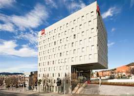 Ibis Barcelona Santa Coloma 4