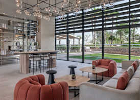 Yas Plaza Bay by IHG 4
