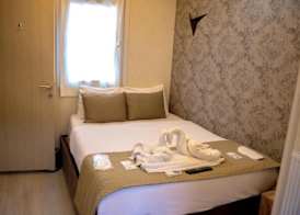 Honey Hotel 4