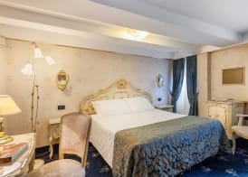 Hotel Montecarlo 5