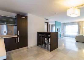 Suittes Hotel 4