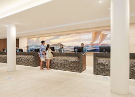 OUTRIGGER Reef Waikiki Beach Resort 2