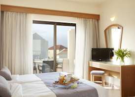 Blue Dome Hotel 4