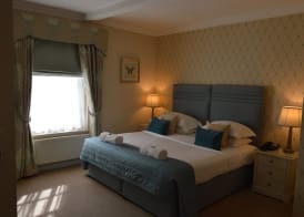 Le Bouchon Brasserie & Hotel 4