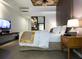 Ferra Hotel and Garden Suites 5