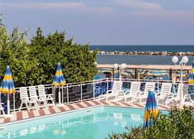 Bikini Tropicana Family Hotel 5