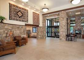 Red Feather Lodge/Hotel 2