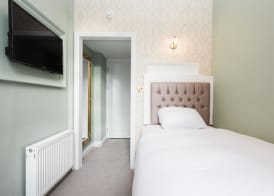 Stauntons on the Green Hotel 4