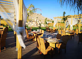 Alia Beachfront Suites and Spa 3