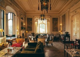 Oakley Court 3