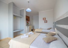 Agoulos Beach Hotel 5