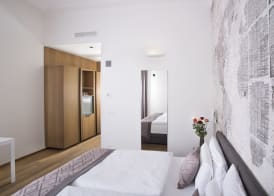 Hotel Golden Crown 4