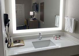 Days Inn by Wyndham Lake Charles 4