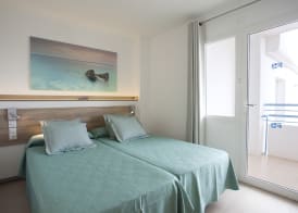 Playa Bella Beach Apartments 4