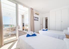Orange Colom Seaside Apartments 4