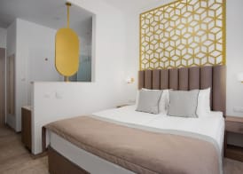Mera Hotel 5