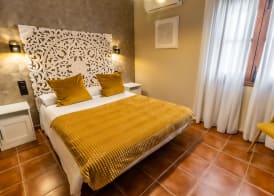 Hostal El Bomba 5