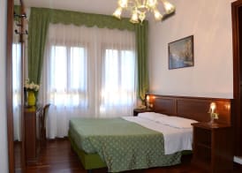 Hotel Villa Cipro 4