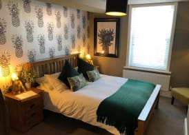The Wheatsheaf Pub, Kitchen & Rooms 2