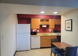 Value Suites Extended Stay - St Louis 4