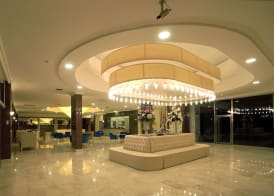 Jasmine Court Hotel & Spa 4