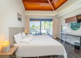 Ianos Hotel 4