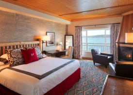 The Edgewater Hotel 4