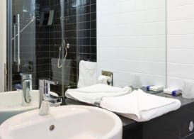 Holiday Inn Express LEEDS - EAST by IHG 3
