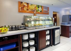 Holiday Inn Express LEEDS - EAST by IHG 4