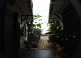 Langi Langi Beach Bungalows 2