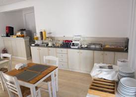 Ino Hotel 4