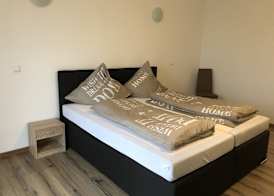 Stundenhotel Krieger 2