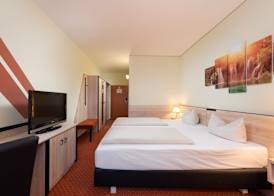 NOVINA HOTEL Südwestpark 4