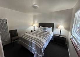 Lee Vining Motel 4