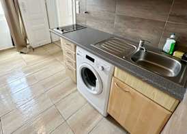 Cozy Studio Apartment Near FAC Platz 5