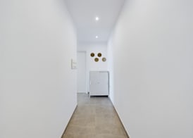 E1 18th Floor Studios, Sea & Beach Views 2