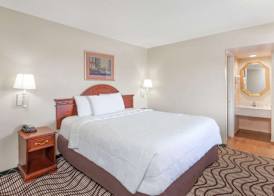 Travelodge by Wyndham Victorville 5