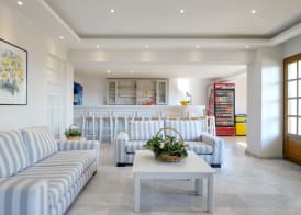 Mare Hotel Apartments 3