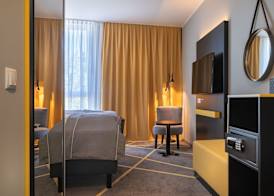 Holiday Inn - the niu, FURY ASCHHEIM MESSE by IHG 4