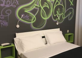 X Hotel 5