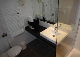 Hotel Brise de Mer - Piscine intérieure & extérieure 4