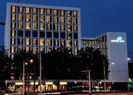Motel One Amsterdam 3