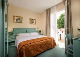 Salus Smart & Chic Hotel 5
