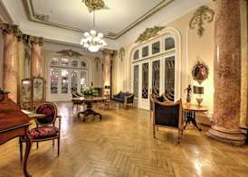 Grand Boutique Hotel 3