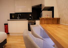 RIOSHOUSE Henley 4