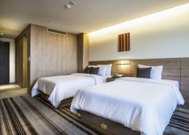 Hamilton Hotel 5