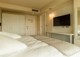 La Dolce Vita Hotel 4