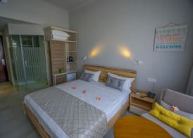 Le Peninsula Bay Beach Resort & Spa 4