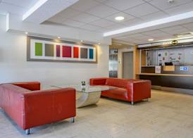 B&B HOTEL Nîmes Ville Active, parking sécurisé gratuit 4