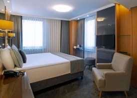 Tan Hotel - Special Category 5